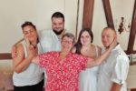 Michèle entourée de sa famille