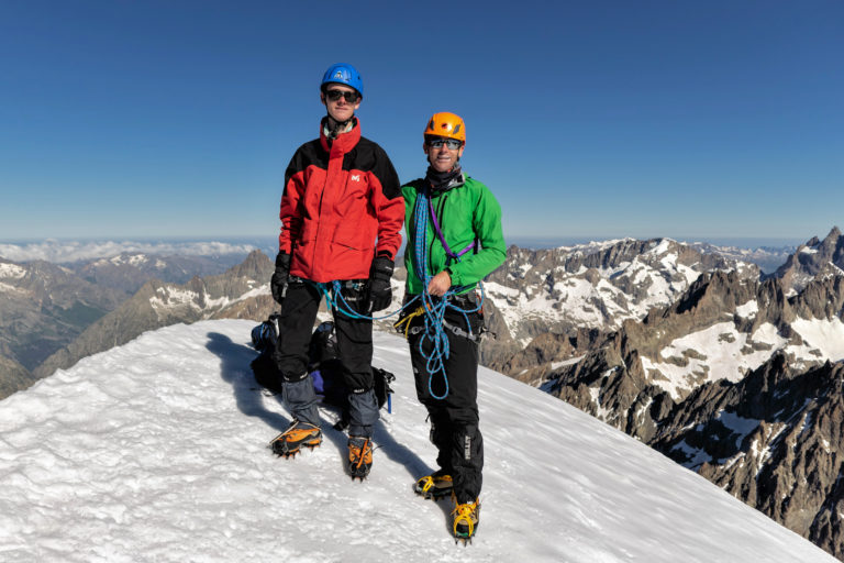 Rémi au sommet du Dôme des Écrins