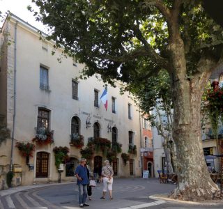 manosque p1014679 stitch