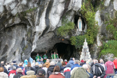 lourdes grotte (2).jpg