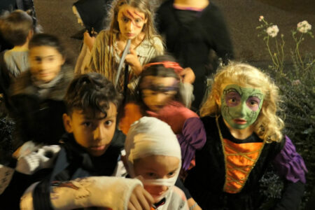 Halloween 2022 - enfants du voisinage halloween (1) detail.jpg