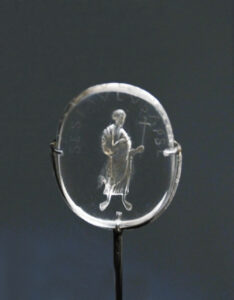 lotharingie st paul (taille sur quartz, milieu 9e siecle bnf paris)