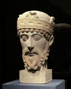 lotharingie tete funeraire polychrome lothaire (© rkm musee st remi, reims vers 1135)
