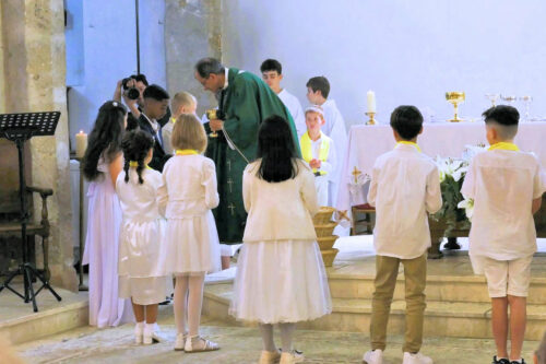 2024 9 juin communion bois d'arcy 891.jpg