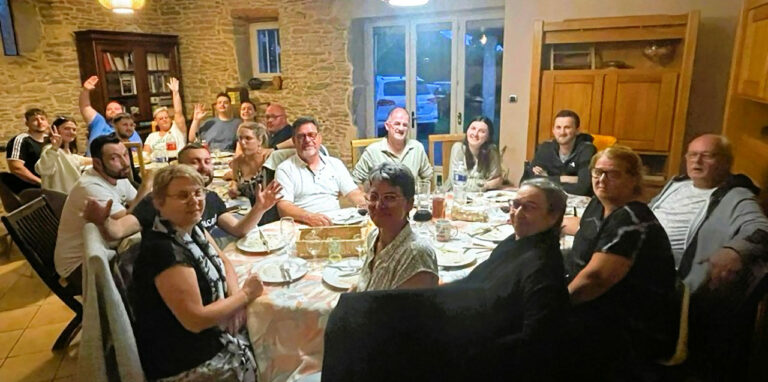 2024 leyrieu a table