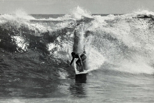 jo 1968 surf a papara, tahiti par rk