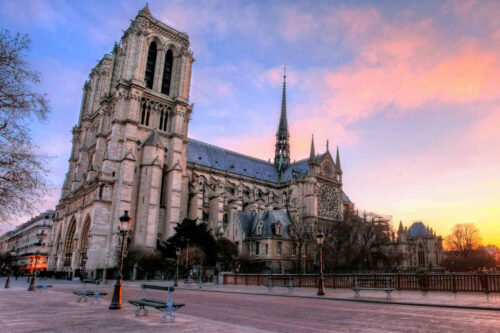 paris notre dame (© tomas sereda getty 3x2)