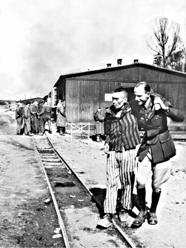 80 ans auschwitz birkenau photo struthof (dec 1944)