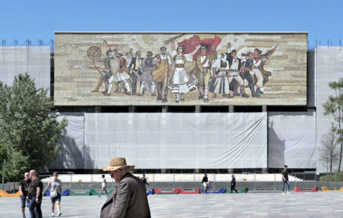 blk albanie tirana 1798 fresque