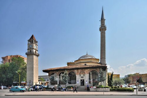 blk albanie tirana moquee et'hem bey 1821 (© predrag bubalo flickr predragbubalo)