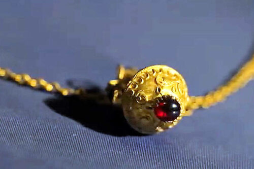 blk montengro budva 1464 musee collier