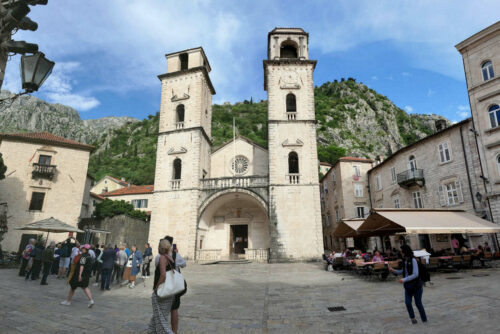 blk montengro kotor 1366 69 cathedrale st tryphon