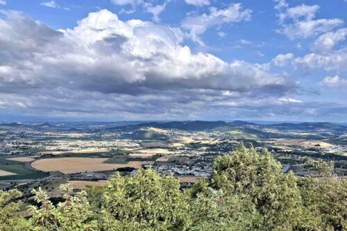 2025 kirschou chateau d’opme chaine des puys