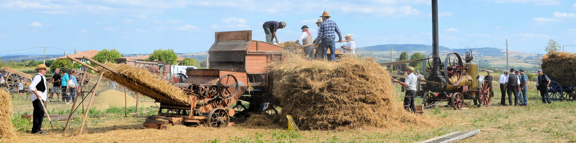 st jean de touslas batteuse ( bandeau© st jean de touslas)