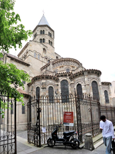 2026 clermont ferrand basilique nd du port (70 72)
