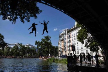 2026 juin paris canal st martin (on saute)
