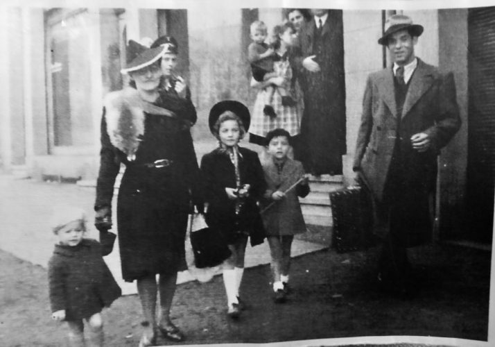 Famille Thomas vers 1942